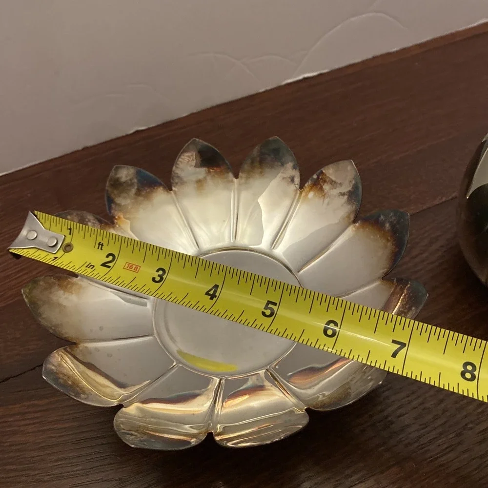 Leonard Silverplate Lotus‎ Flower Bowls without Insert Tray 2 Pc-